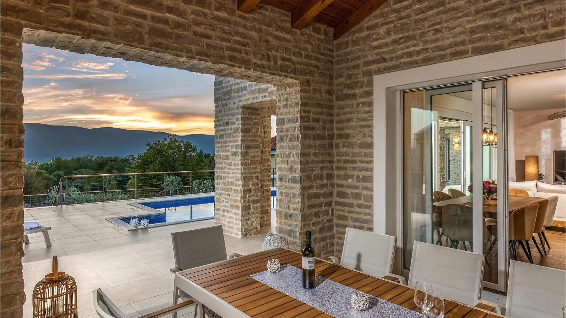 4 Bedroom Lovely Home In Malinska Brzac 0*,  Chorvatsko