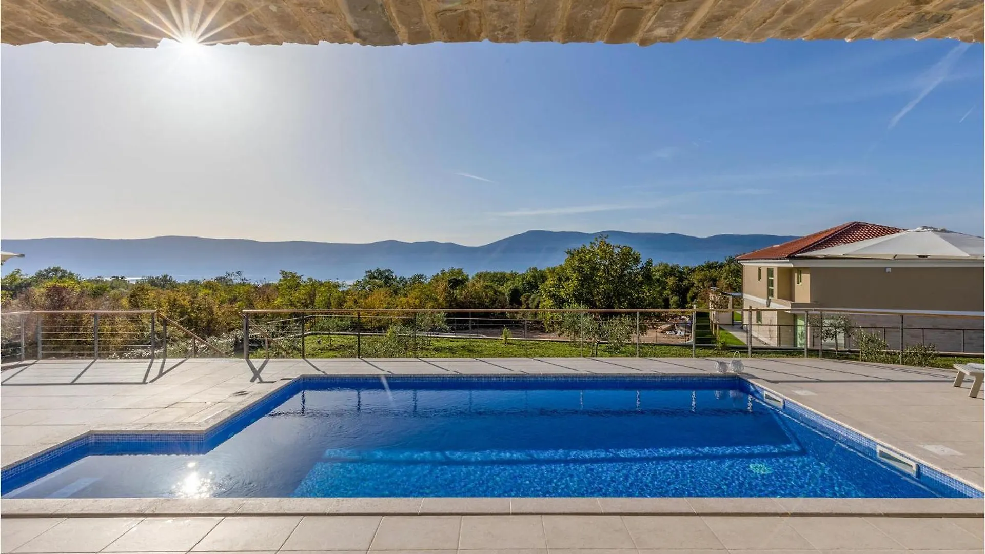 4 Bedroom Lovely Home In Malinska Brzac